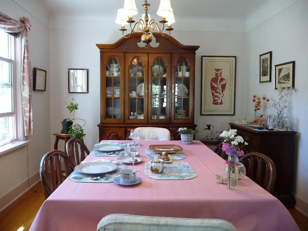 Bed & Breakfast Lavigne Gourmet B&B Victoria